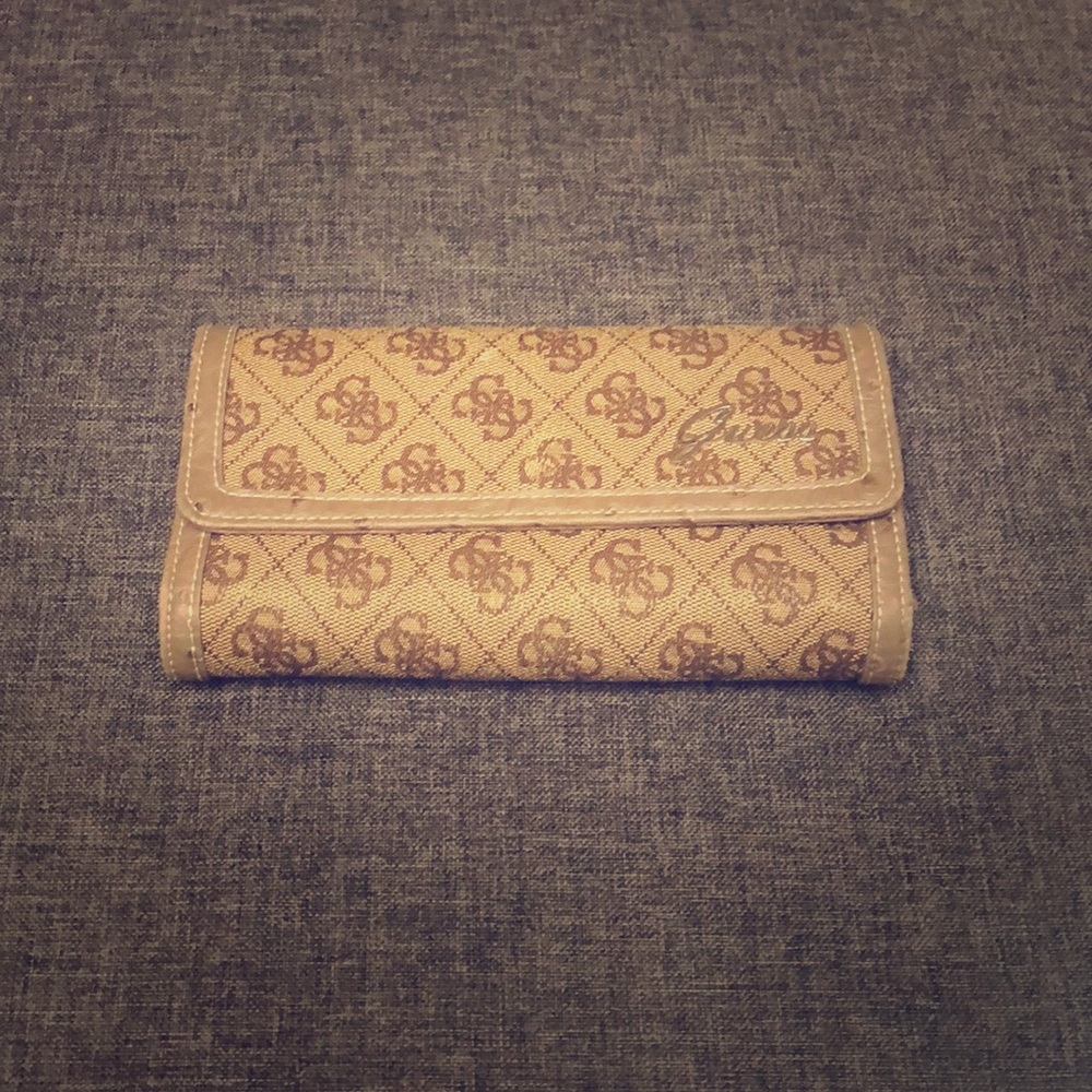 Guess wallet